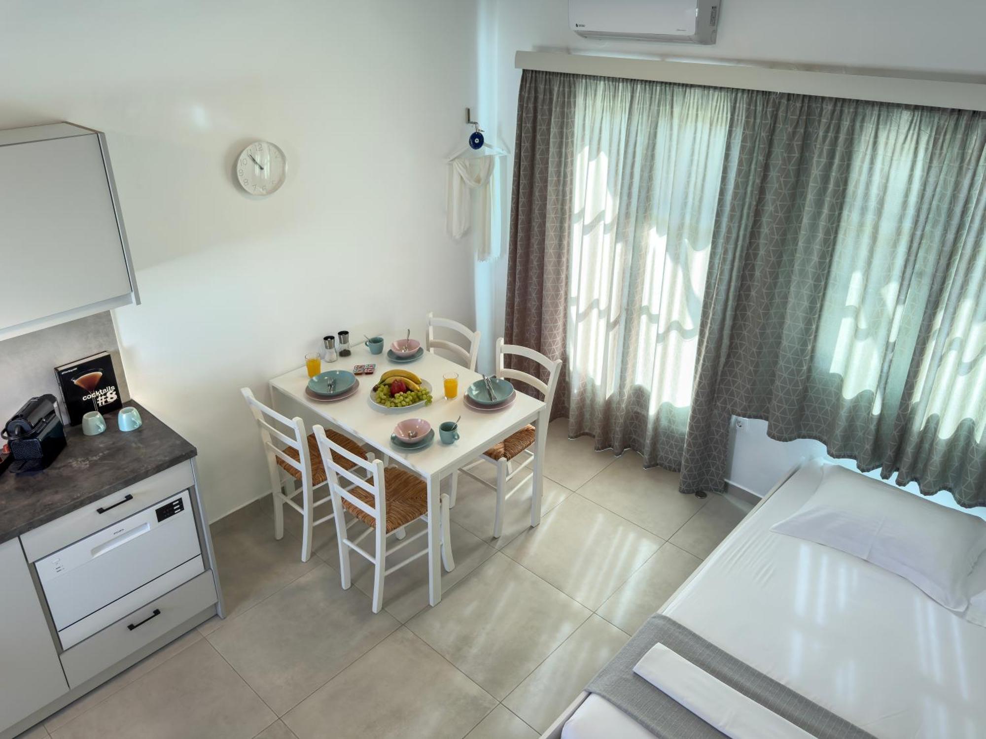 קרבוסטאסי יוון Aneton Residences Folegandros מראה חיצוני תמונה