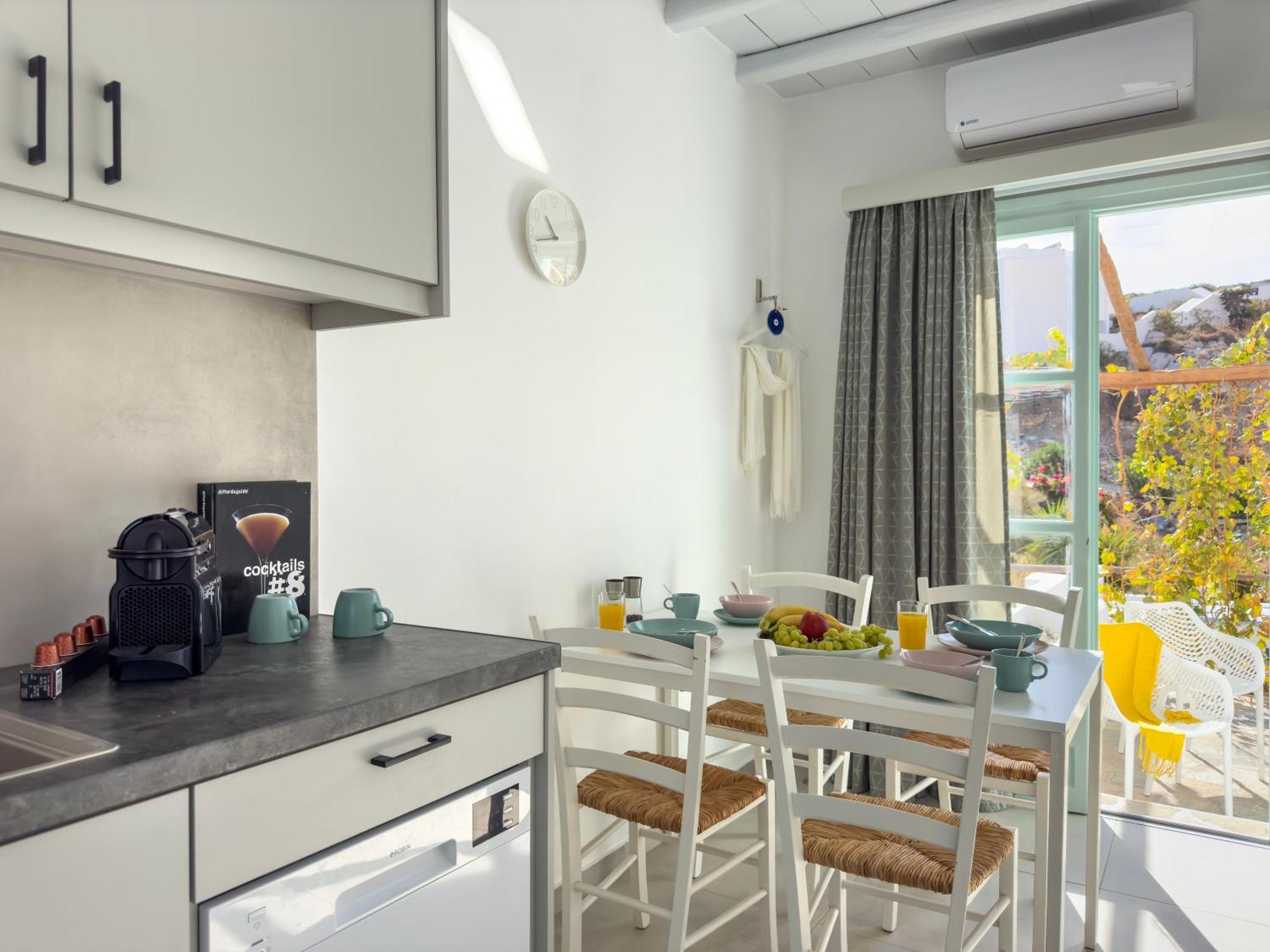 קרבוסטאסי יוון Aneton Residences Folegandros מראה חיצוני תמונה