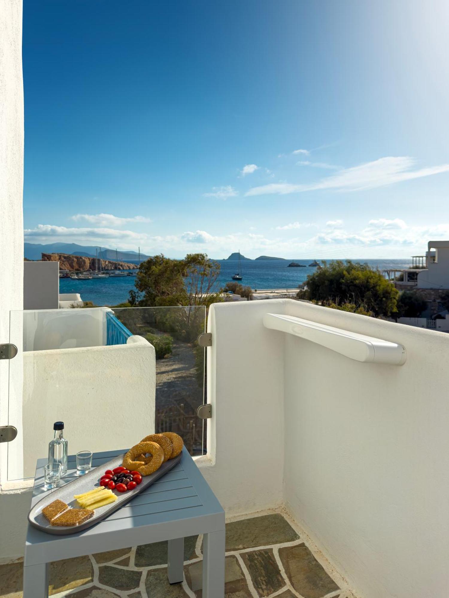 קרבוסטאסי יוון Aneton Residences Folegandros מראה חיצוני תמונה