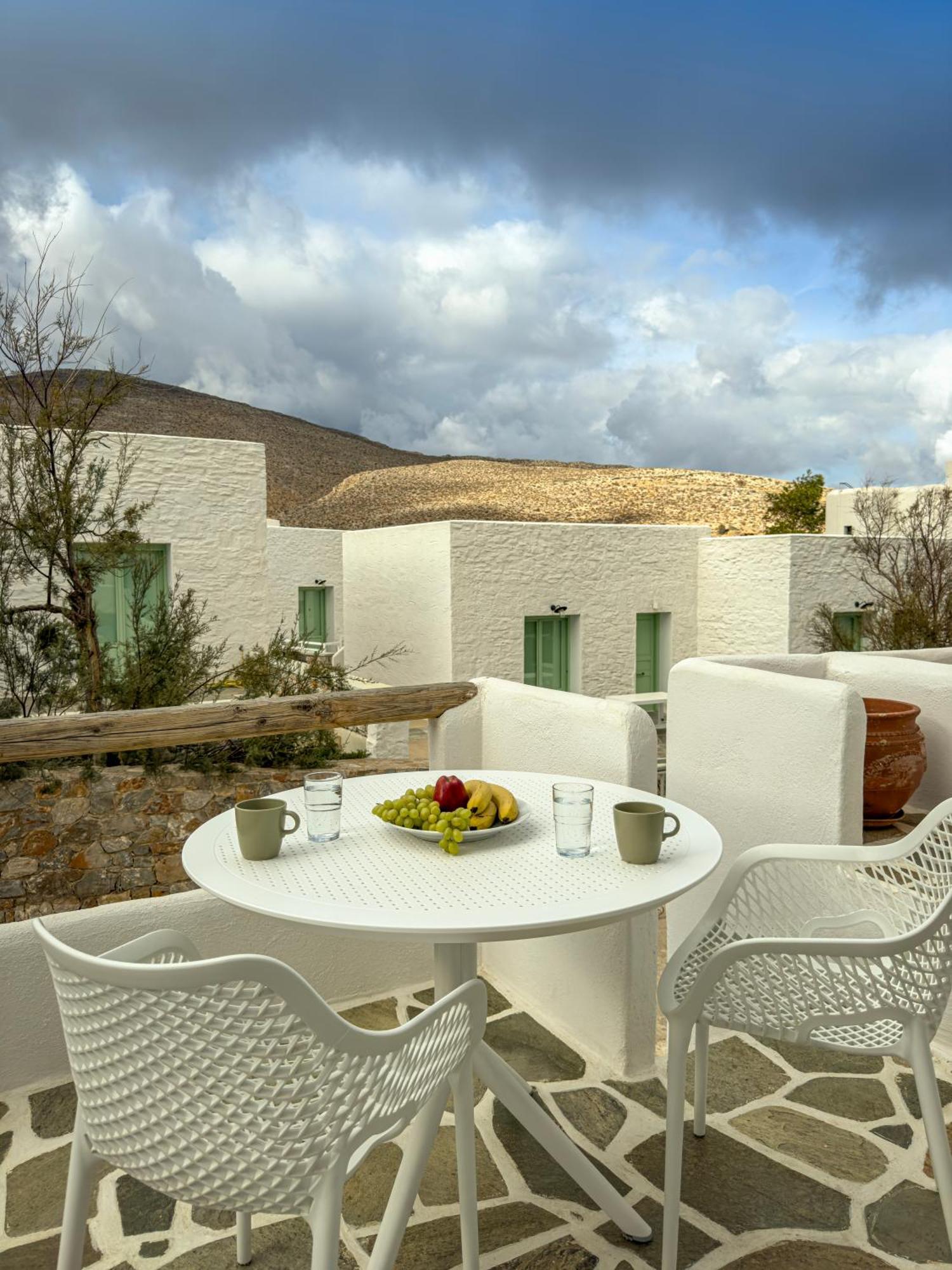 קרבוסטאסי יוון Aneton Residences Folegandros מראה חיצוני תמונה