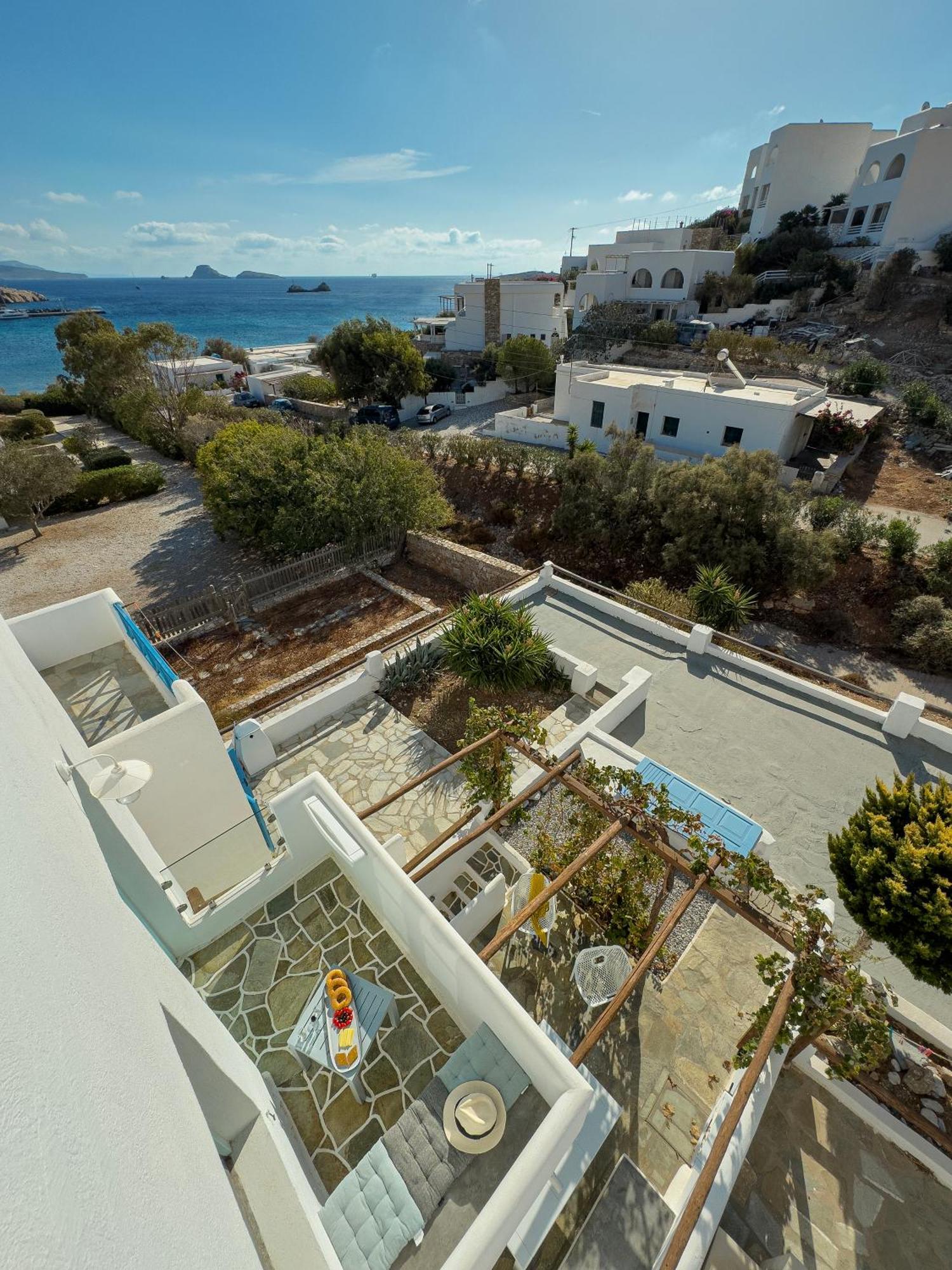 קרבוסטאסי יוון Aneton Residences Folegandros מראה חיצוני תמונה
